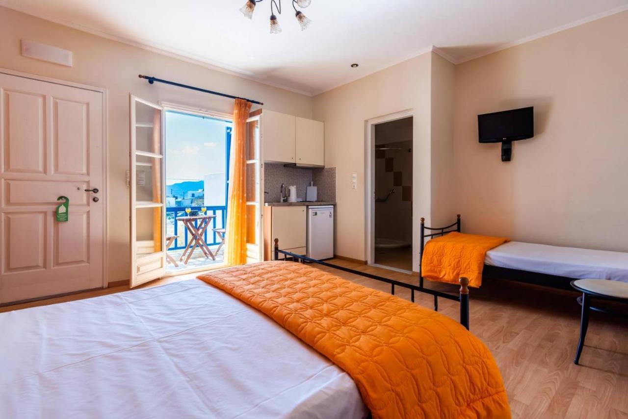 Finikas Studios Adamantas  Dış mekan fotoğraf