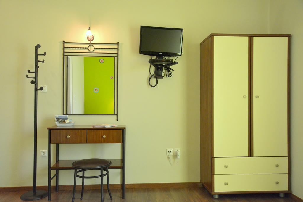 Finikas Studios Adamantas  Dış mekan fotoğraf