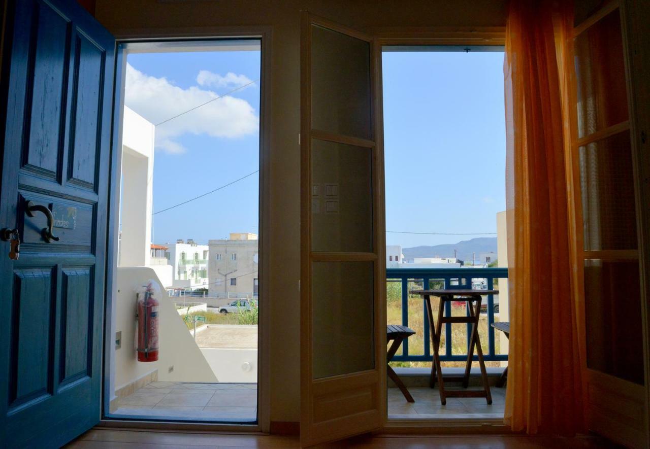 Finikas Studios Adamantas  Dış mekan fotoğraf